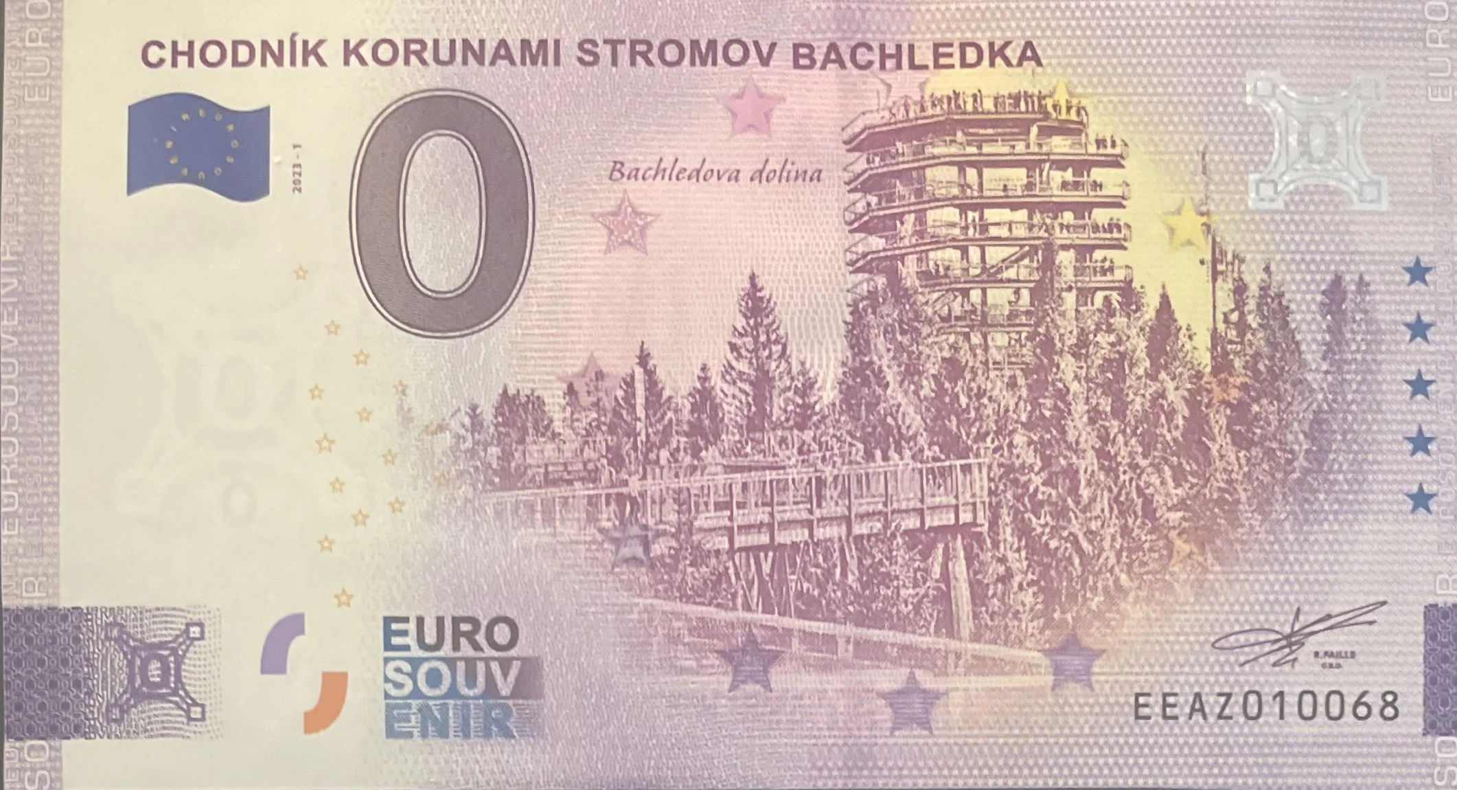 CHODNÍK KORUNAMI STROMOV BACHLEDKA