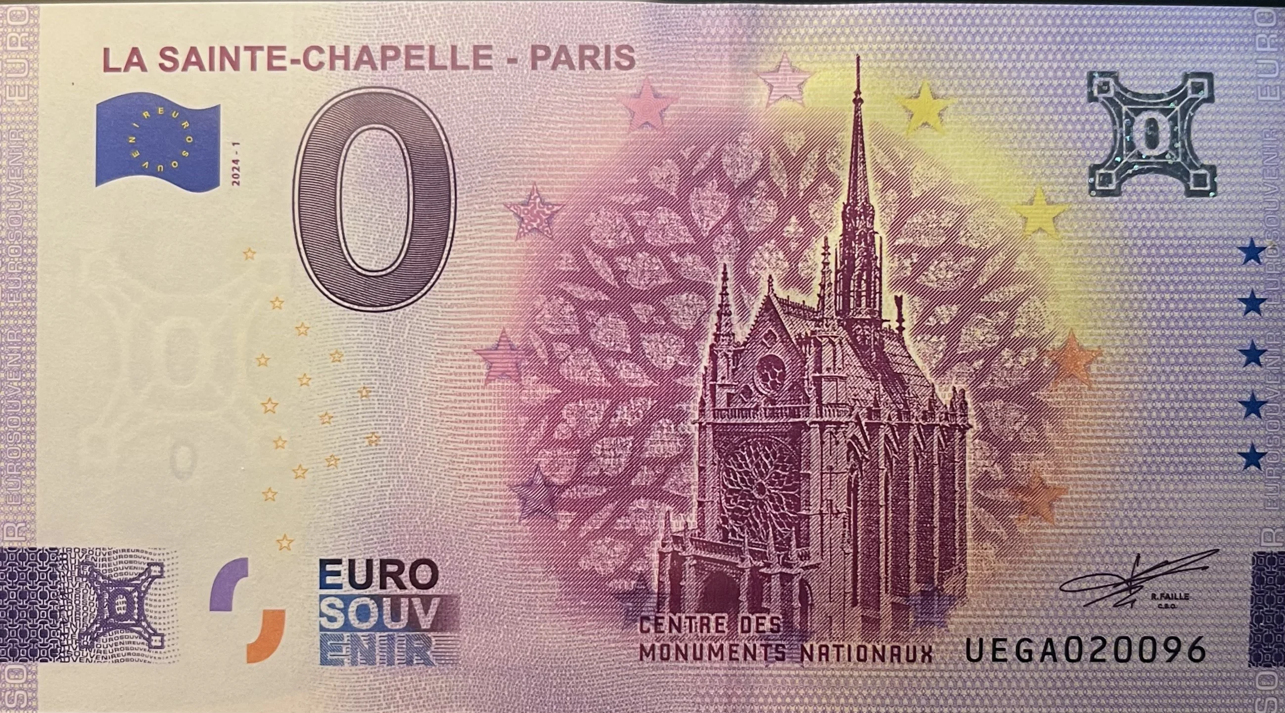 LA SAINTE-CHAPELLE - PARIS