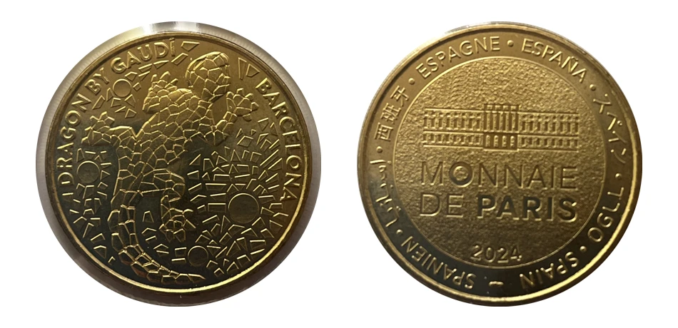 Barcelona-Dragon by Gaudi-Le Toit Dragon